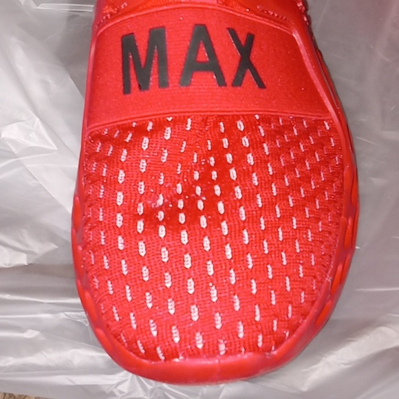 Nike Air Max Men's Shoes Size 9.  Red - Picture 6 of 9